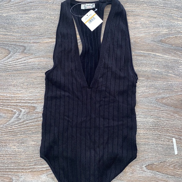 Hot In halters rib bodysuit in black - Picture 6 of 9